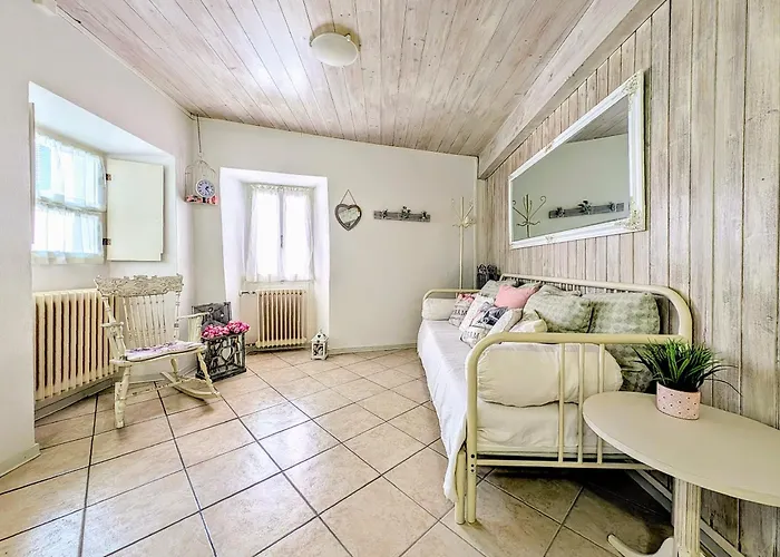 公寓 Via Torrazza 19 *