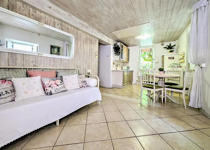 公寓 Via Torrazza 19 *