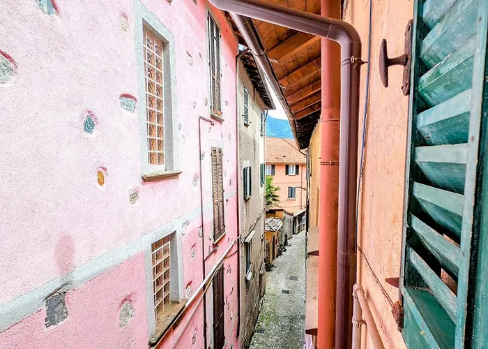 Via Torrazza 19 *